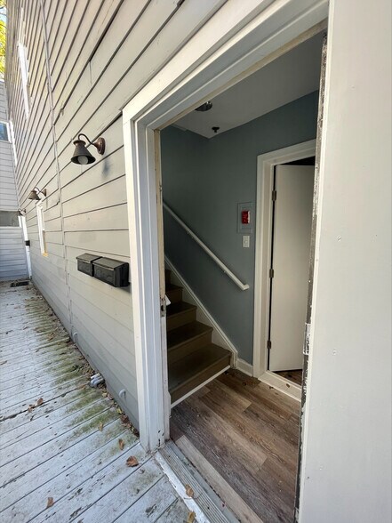 More Photos Of 106 South St, Annapolis Loft Creative Space For Lease