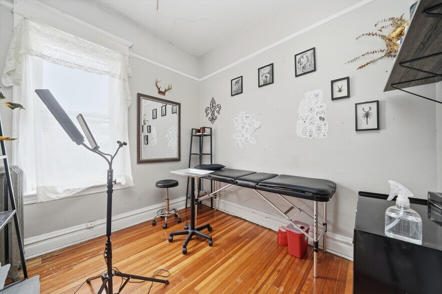 More Photos Of 3136 W Logan Blvd, Chicago Multifamily For Sale