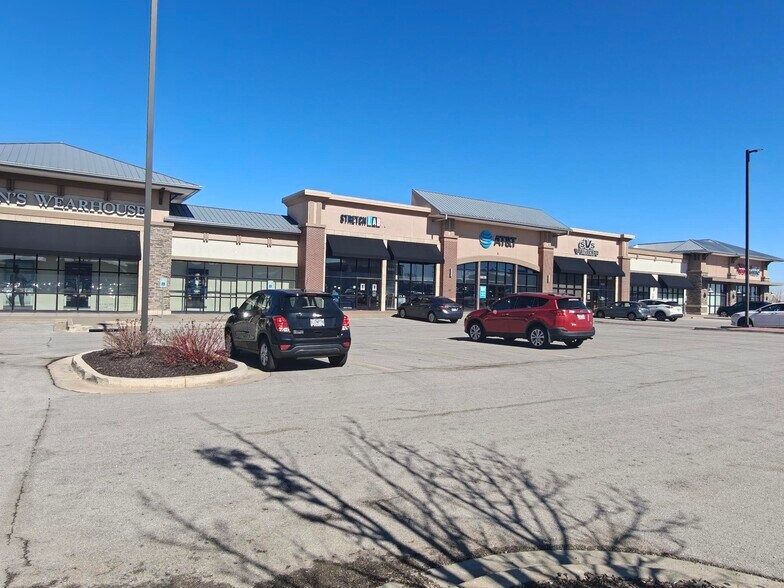 More Photos Of 6615-6655 W 135th St, Overland Park Freestanding For Lease