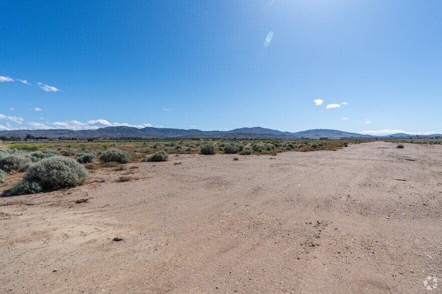 More Photos Of 39415 8th St E, Palmdale Distribution For Sale