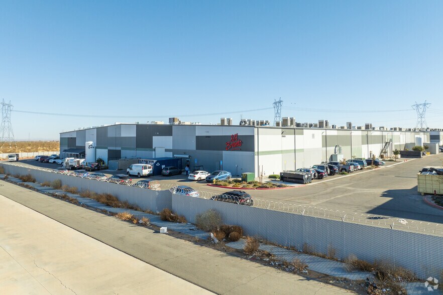 Primary Photo Of 17451-14757 Muskrat Ave, Adelanto Warehouse For Sale