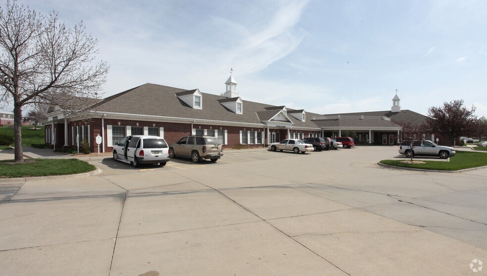 Primary Photo Of 6041 Village Dr, Lincoln Medical For Lease