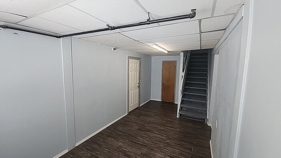 More Photos Of 8340 Ulmerton Rd, Largo Light Distribution For Lease