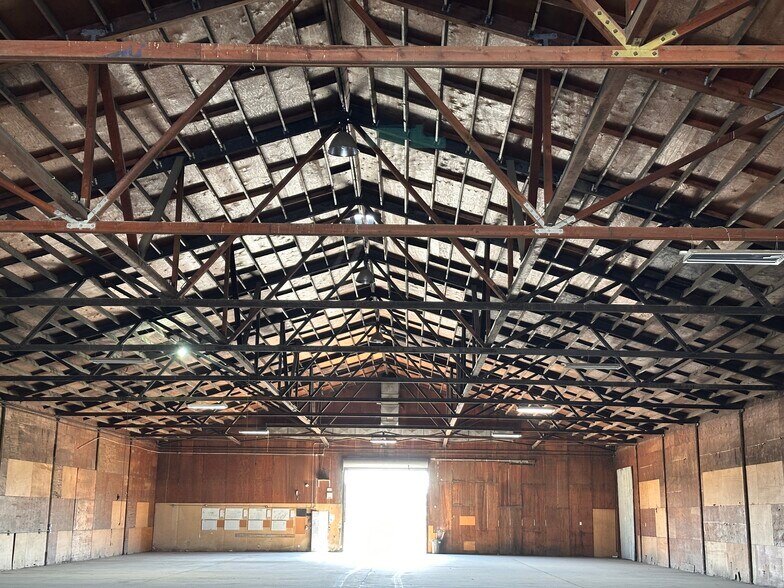 More Photos Of 108 Alpine Dr, Gonzales Warehouse For Sale