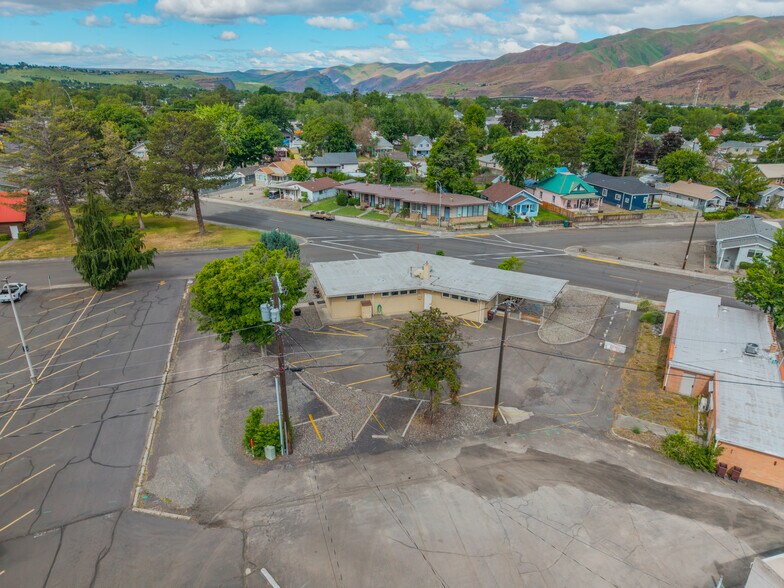 More Photos Of 619 Diagonal St, Clarkston Medical For Sale
