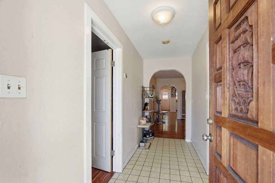 More Photos Of 879 W San Carlos St, San Jose Storefront Retail Residential For Sale