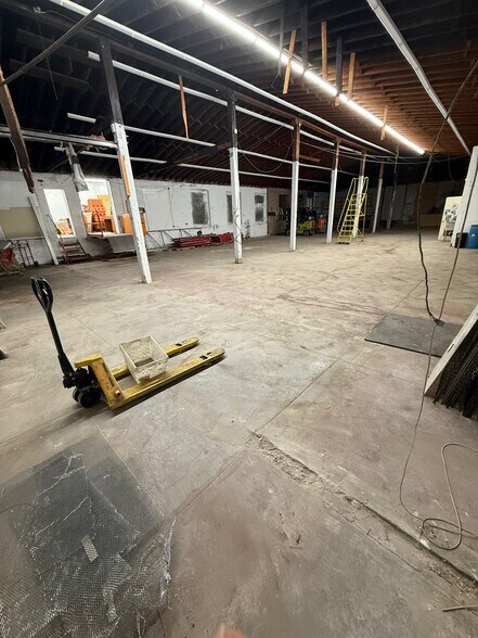 More Photos Of 897-901 Frelinghuysen Ave, Newark Warehouse For Lease