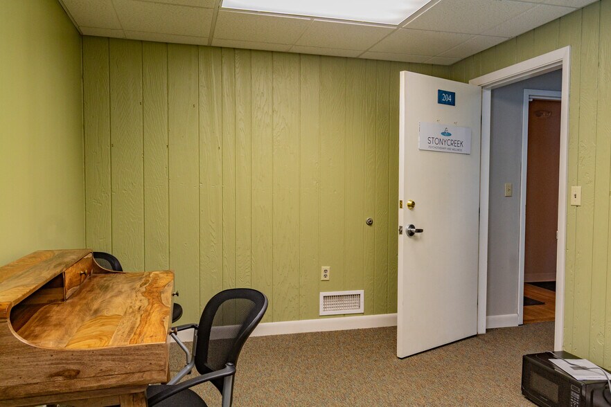 More Photos Of 260 Western Ave, South Portland Office For Sale