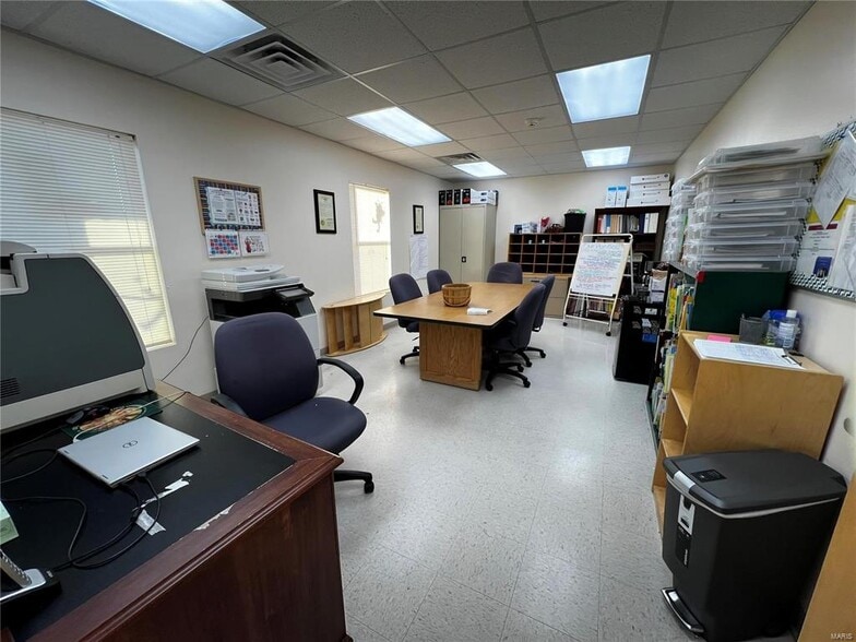 More Photos Of 19788 Sackett Ln, Waynesville Office For Sale