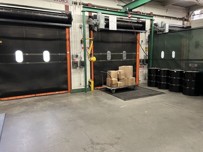 More Photos Of 150 Knotter Dr, Cheshire Manufacturing For Sale