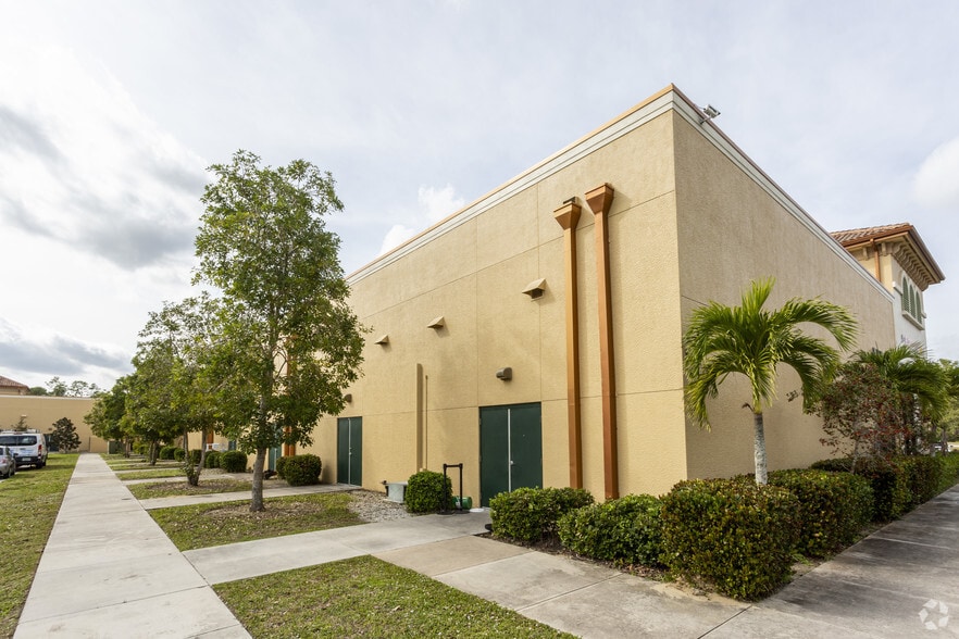 More Photos Of 3571 Del Prado Blvd, Cape Coral Unknown For Lease