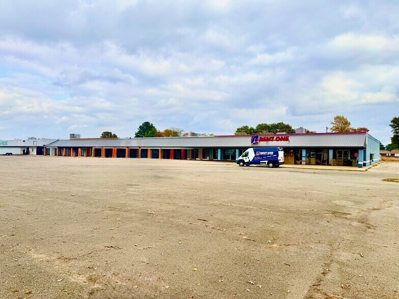 Primary Photo Of 1100 N Douglass St, Malden General Retail For Sale