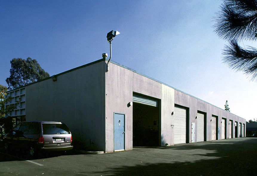 More Photos Of 2057 Goodyear Ave, Ventura Manufacturing For Sale