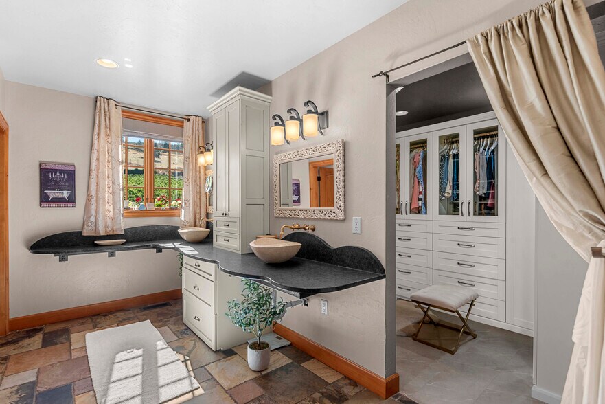 More Photos Of 250 Karma Kanyon Dr, Chelan Winery Vineyard For Sale