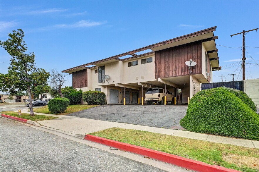 More Photos Of 602 Cedarglen Dr, Azusa Manufactured Housing Mobile Home Park For Sale