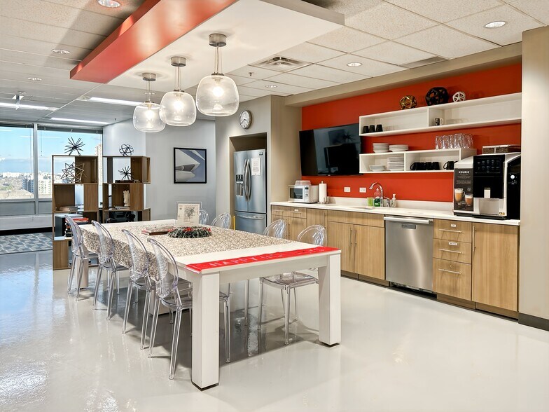 More Photos Of 895 Don Mills Rd, Toronto Coworking Space