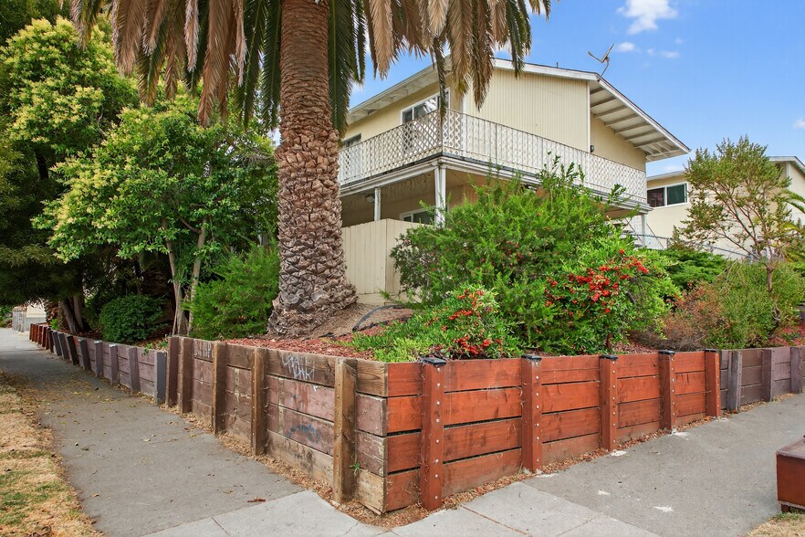 More Photos Of 2125 10th Ave, Oakland Apartments For Sale