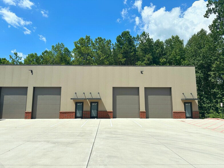 Primary Photo Of 5720-5724 N Commerce Ct, Alpharetta Flex For Lease