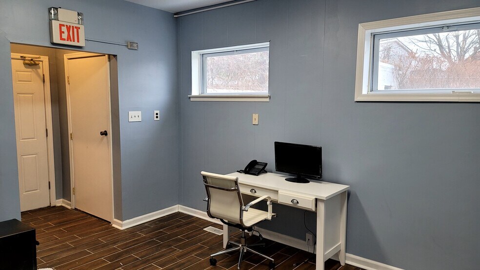 More Photos Of 2809 River Rd, Camden Medical For Sale