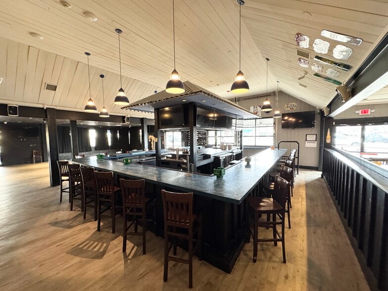 More Photos Of 388 Medford Ave, Patchogue Restaurant For Lease