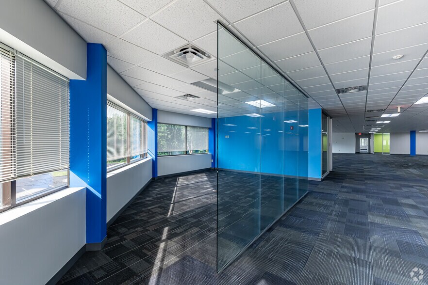 More Photos Of 2 Gateway Blvd, East Granby Office For Lease