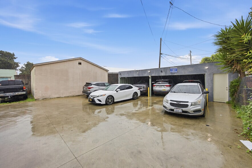 More Photos Of 406-412 1/2 E Rosecrans Ave, Compton Apartments For Sale