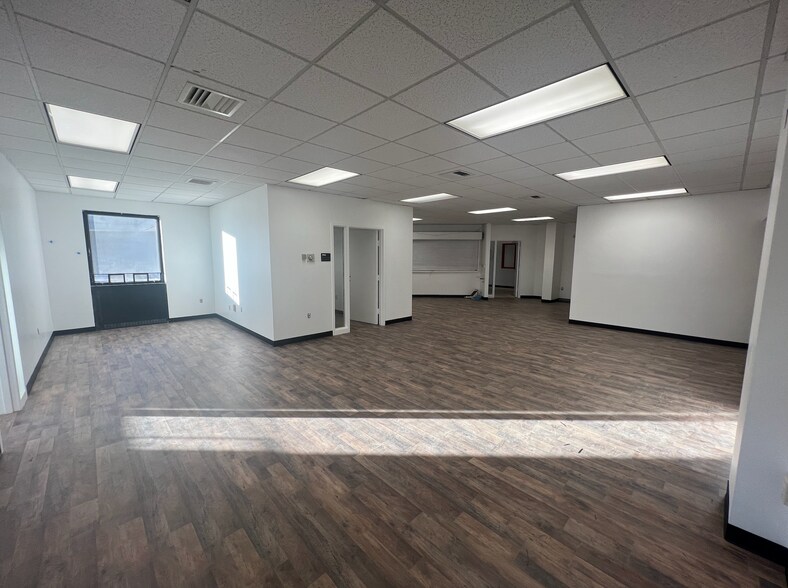 More Photos Of 275 Portsmouth Ave, Stratham Light Manufacturing For Sale