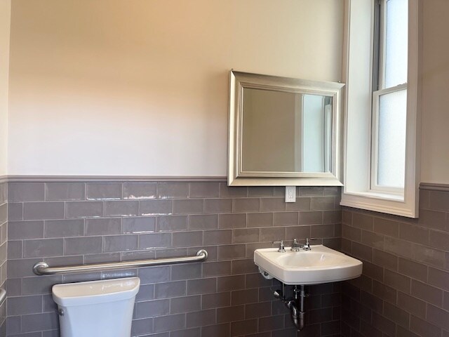 More Photos Of 405-407 Gates Ave, Brooklyn Loft Creative Space For Lease