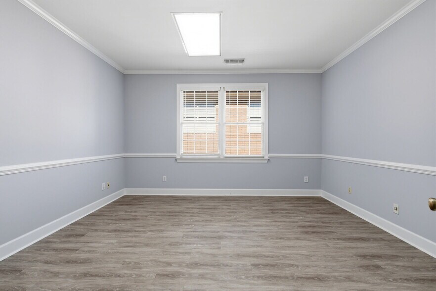 More Photos Of 2854 Johnson Ferry Rd, Marietta Office For Sale