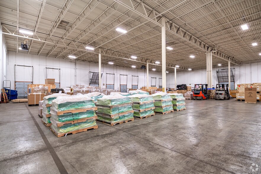 More Photos Of 1245 Trapp Rd, Eagan Distribution For Lease