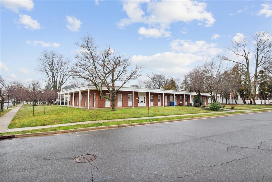 More Photos Of 515 Church St, Bound Brook Medical For Sale