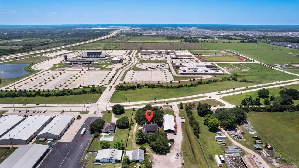 Primary Photo Of 20240 Cypress Rosehill Rd, Tomball Office Residential For Lease