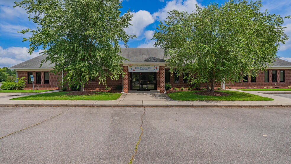 More Photos Of 1004 Old Plank Rd, High Point Daycare Center For Sale