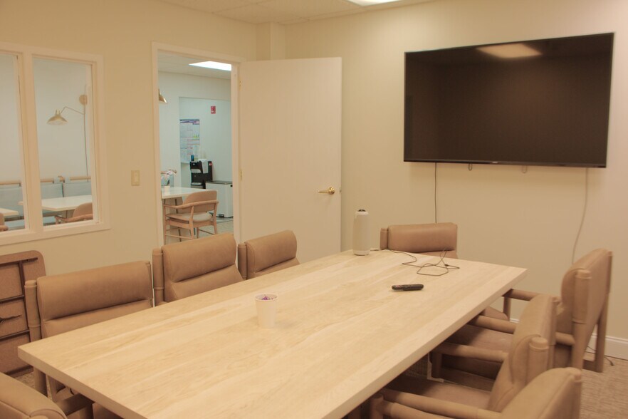 More Photos Of 660 E Jefferson St, Tallahassee Office For Lease