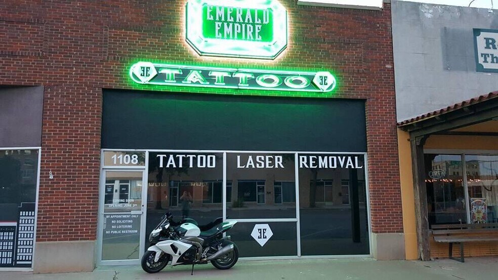 More Photos Of 1110 Main St, Lubbock Office For Sale