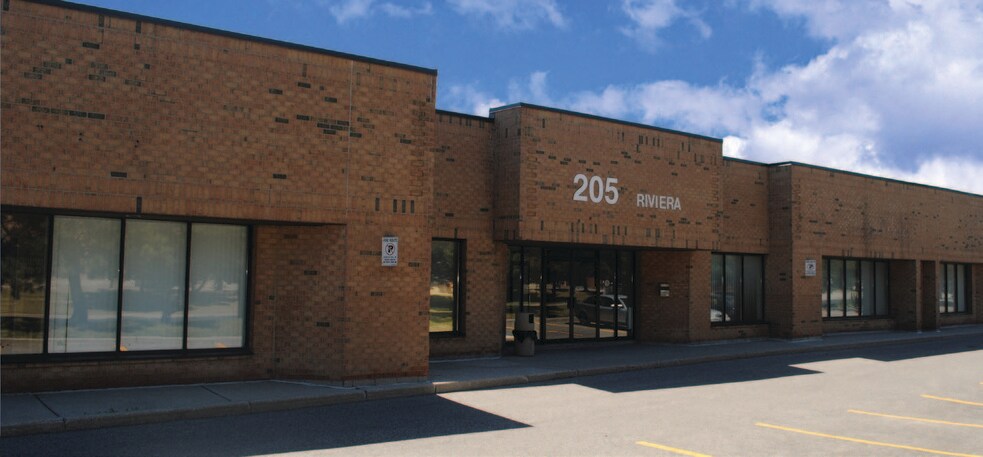 More Photos Of 205 Riviera Dr, Markham Service For Lease