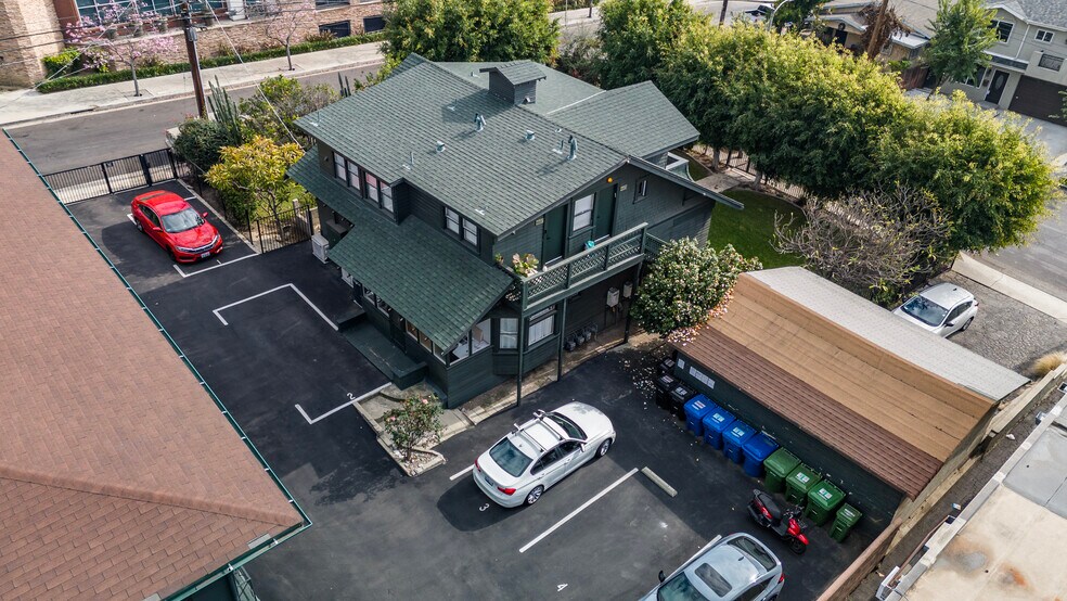 More Photos Of 4603 La Mirada Ave, Los Angeles Apartments For Sale