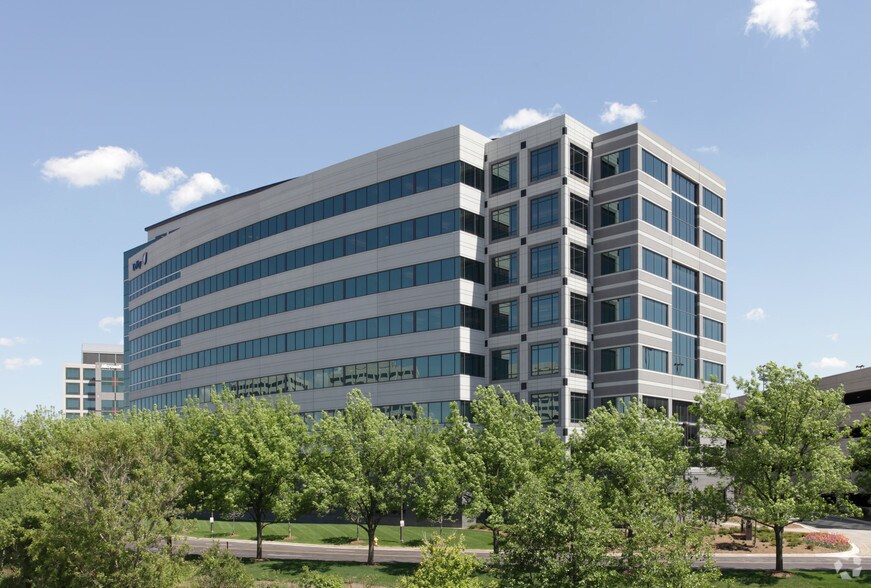 More Photos Of 3005 Highland Pky, Downers Grove Office For Lease