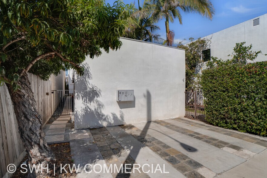 More Photos Of 137 Arena St, El Segundo Flex For Sale