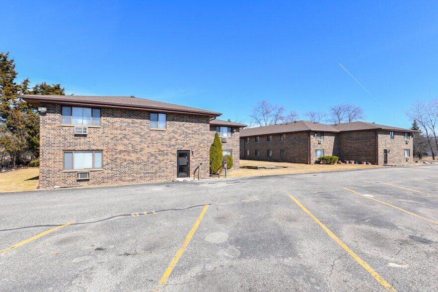 More Photos Of 11513 Brown Deer Rd W, Milwaukee Apartments For Sale