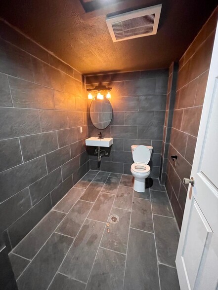 More Photos Of 4706 3rd St, San Francisco Storefront For Lease