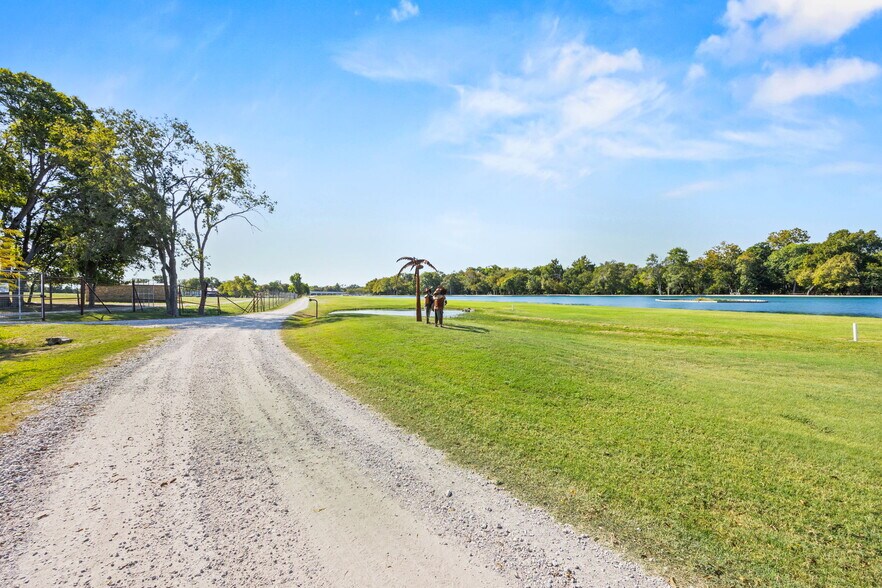 More Photos Of 11200 Sam Rayburn Hwy, Anna Land For Sale