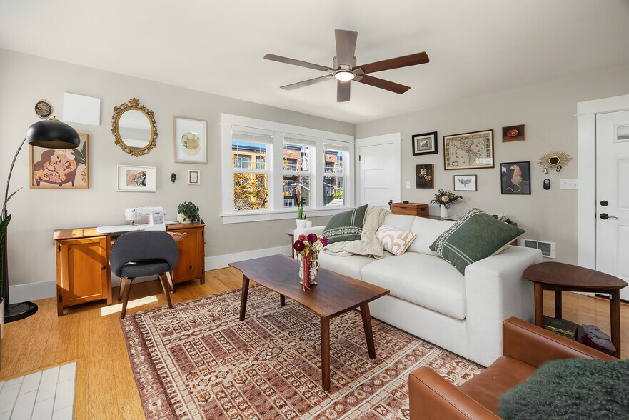 More Photos Of 1410 Queen Anne Ave N, Seattle Apartments For Sale