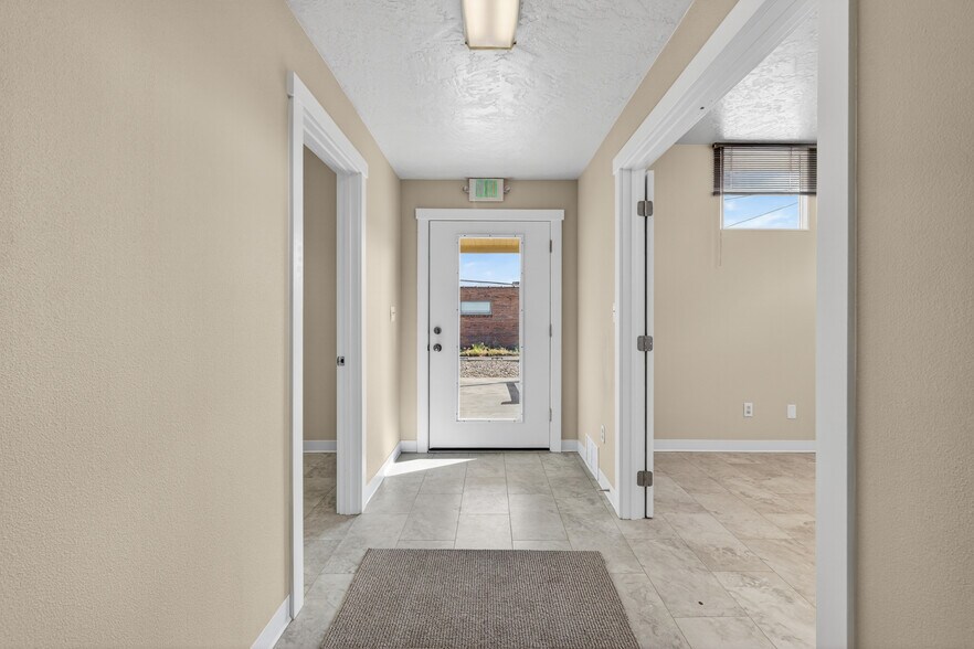 More Photos Of 619 Diagonal St, Clarkston Medical For Sale