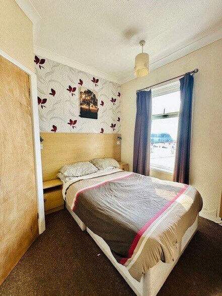 More Photos Of 4 Station Rd, Blackpool Hotel For Sale