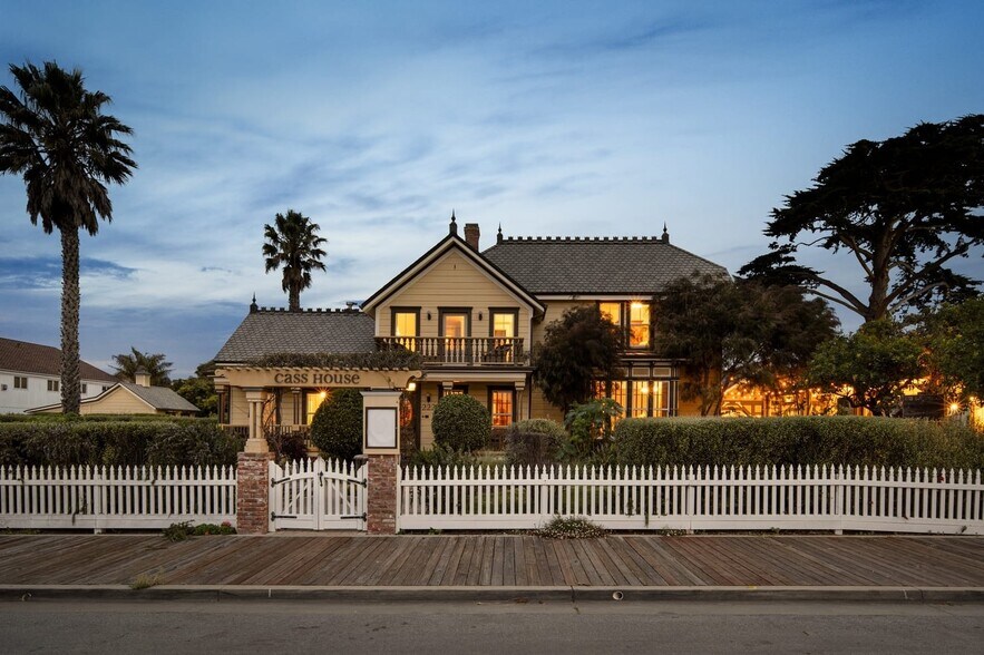 Primary Photo Of 149 Cayucos Dr, Cayucos Hospitality For Sale