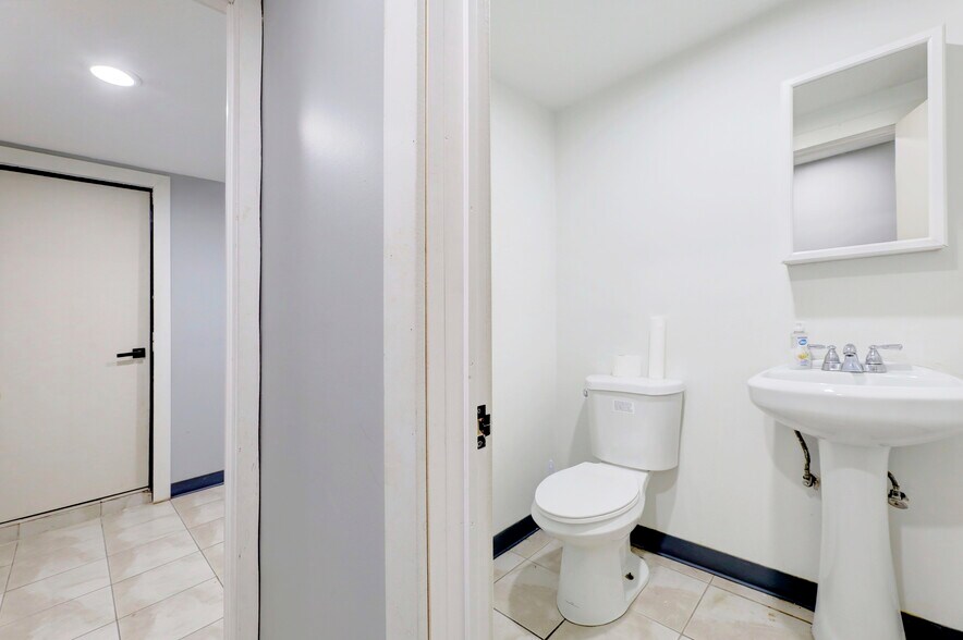 More Photos Of 174 Main Ave, Wallington Warehouse For Sale