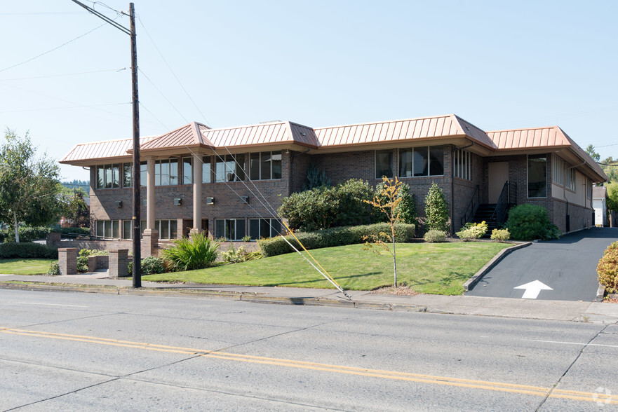 Primary Photo Of 2440 Willamette St, Eugene Office For Lease