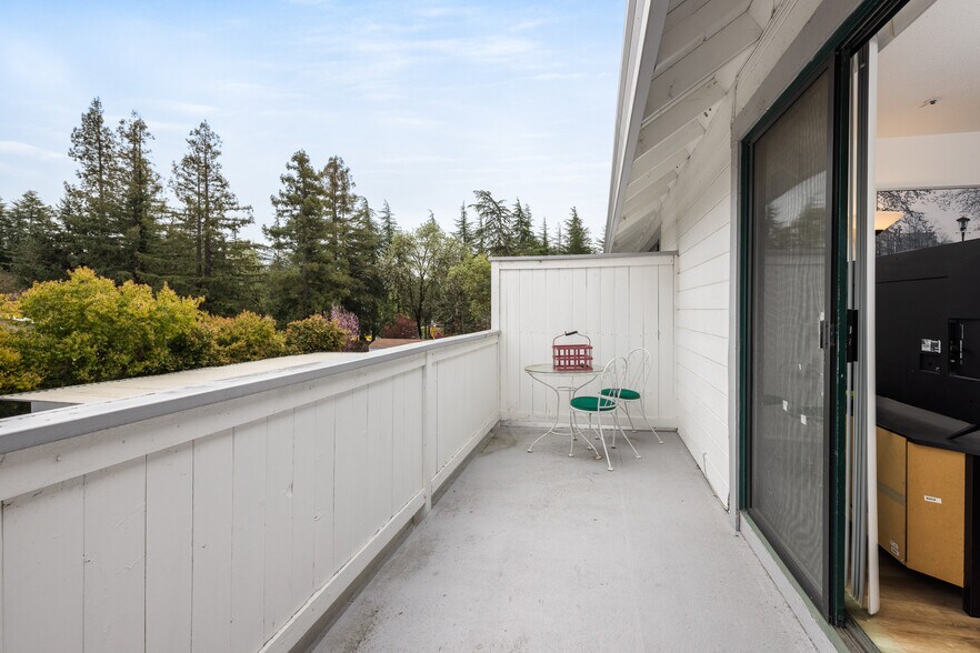 More Photos Of 1260-1278 Broadway, Sonoma Freestanding For Sale