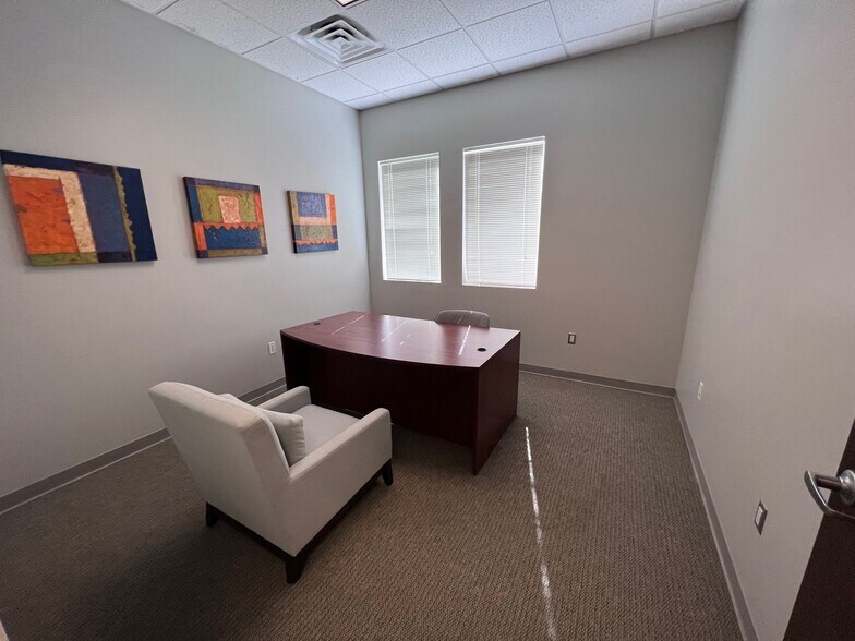 More Photos Of 25074 Olympia Ave, Punta Gorda Medical For Sale